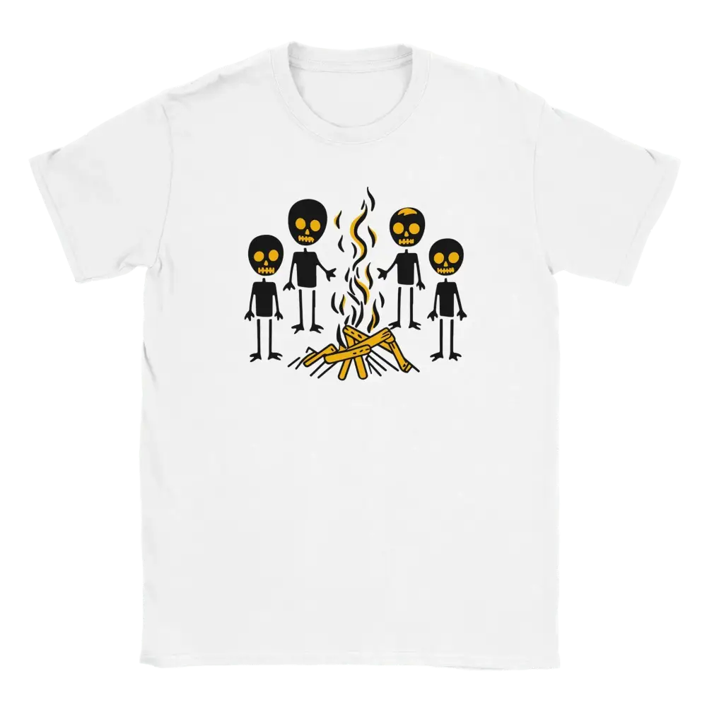 Valkoinen lyhythihainen T-paita kampfire-hahmoilla ja neljällä hahmolla Campfire Tales tuotteessa