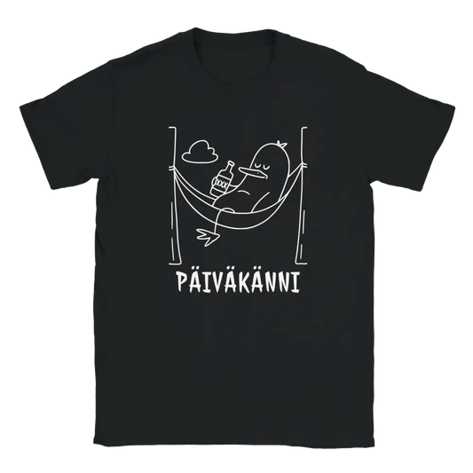 Musta lyhythihainen T-paita, jossa valkoinen piirros linnusta riippumatossa juomalla