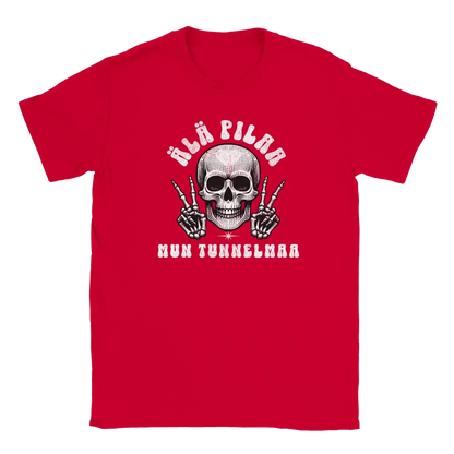 T-shirt featuring a skull making middle-finger gestures beside the Finnish words �l� pilaa mun tunnelmaa.