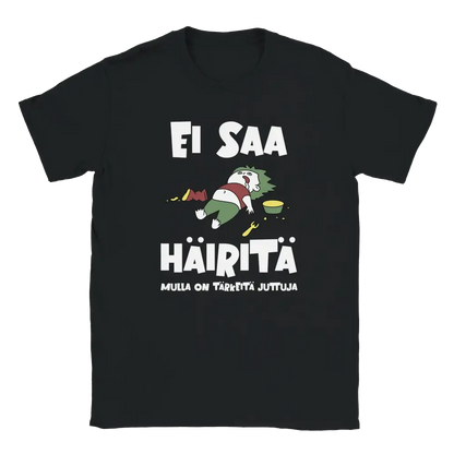 Black T-shirt featuring a reclining character beside Finnish wording asking not to be disturbed.