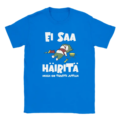 T-shirt featuring a reclining character beside Finnish wording asking not to be disturbed.