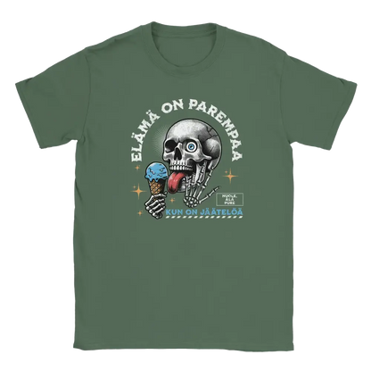 Green T-shirt featuring a skull licking ice cream beside a Finnish phrase about life being better with ice cream.