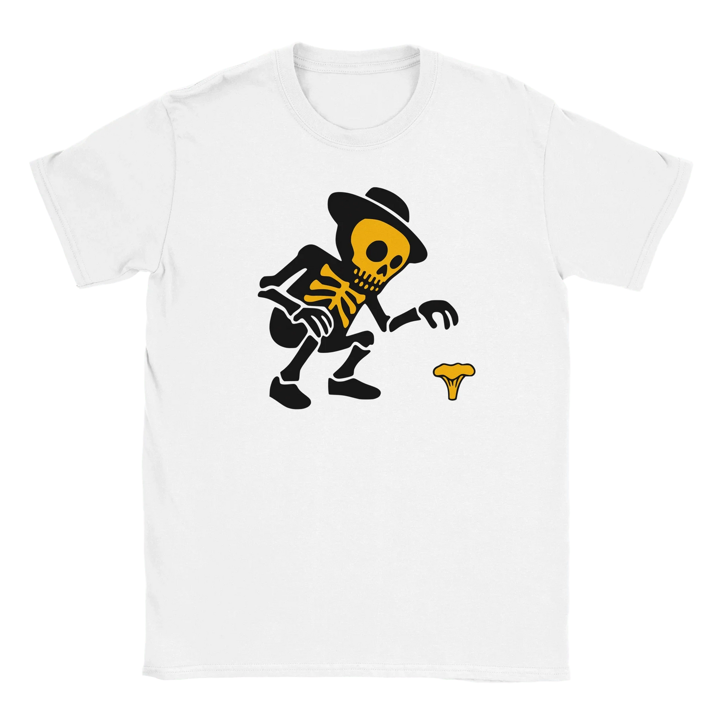 Valkoinen lyhythihainen crew-neck T-paita Skeletoni ja sieni Kantarellin Metsästäjä