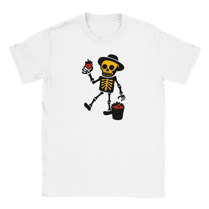 Mansikkapaikka T-paita valkoinen skeleton hattu mansikat bucketiä päällä