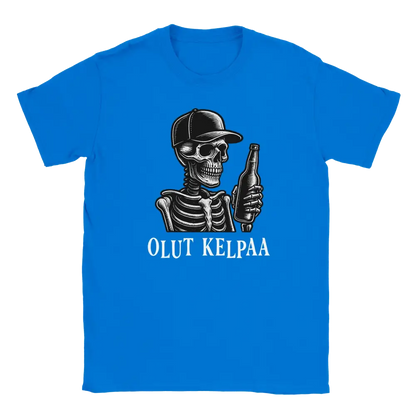 Blue T-shirt featuring a skull wearing a cap and holding a bottle beside the Finnish words Olut kelpaa.