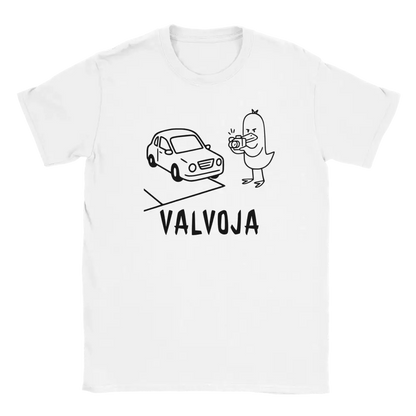 White T-shirt featuring a duck photographing a parked car beside the Finnish word VALVOJA.