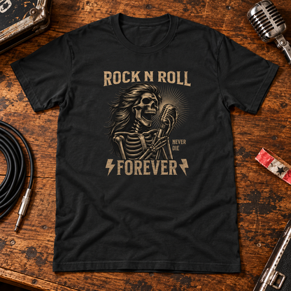 Musta t-paita, jonka printissä pitkähiuksinen kallo mikrofonin ääressä ja Rock N Roll Forever -teksti.