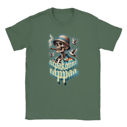 T-shirt featuring a skull wearing a hat amid smoke beside the Finnish words Tupakointi tappaa.